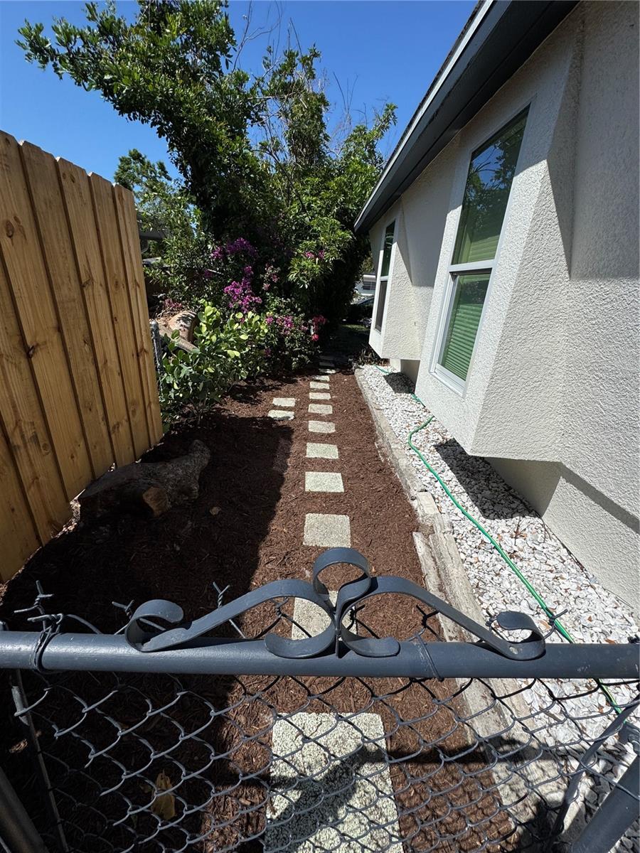 BAYSHORE GARDENS SEC 2 - Residential