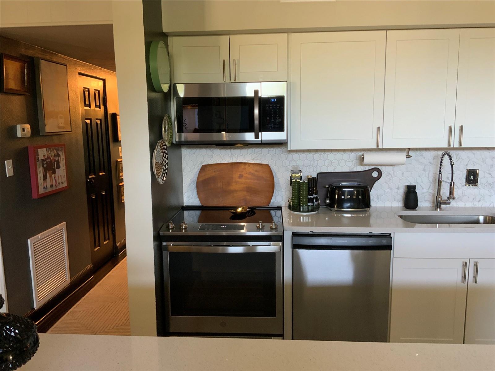 BAYSHORE GARDENS SEC 2 - Residential