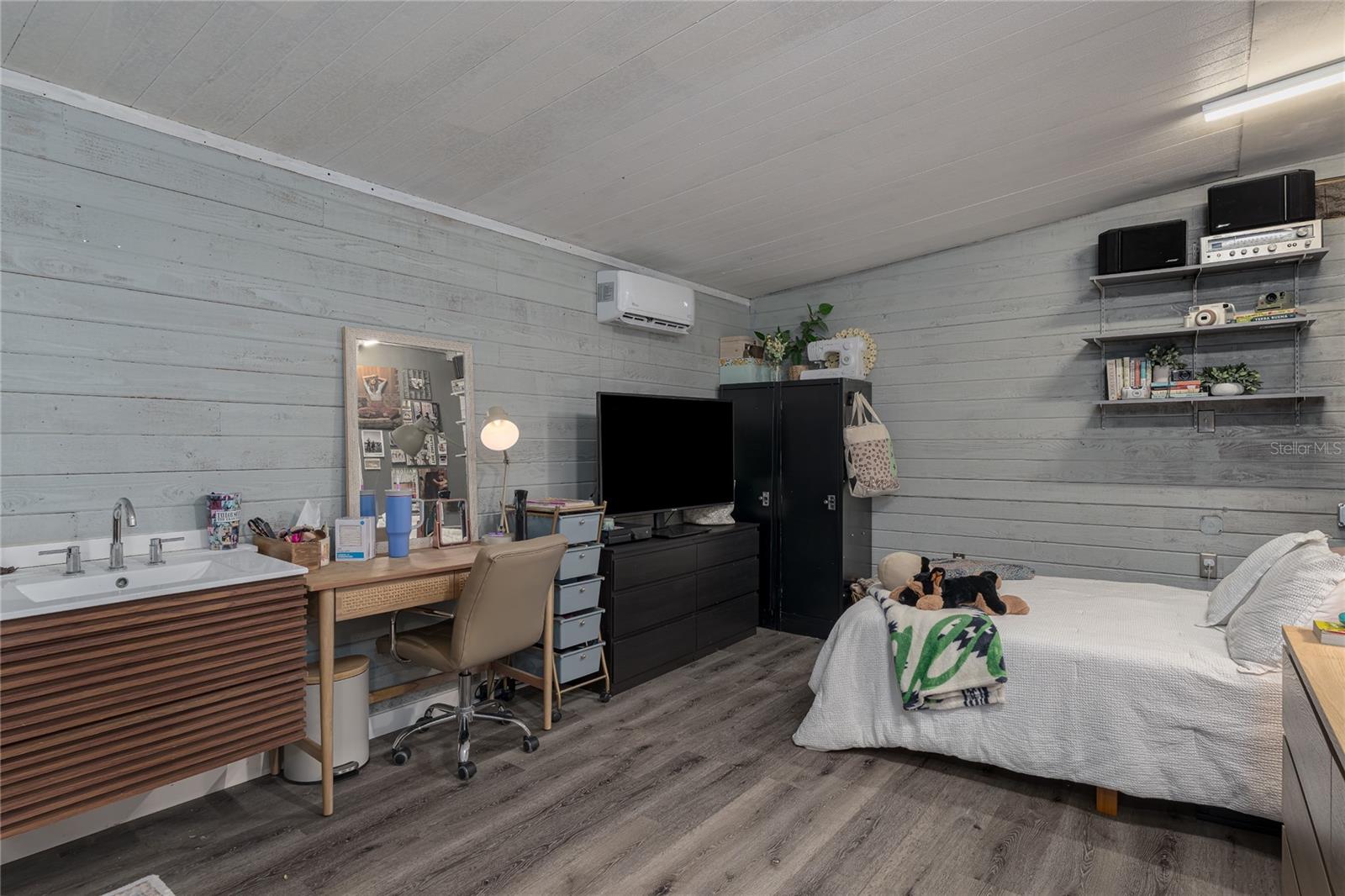 BAYSHORE GARDENS SEC 2 - Residential