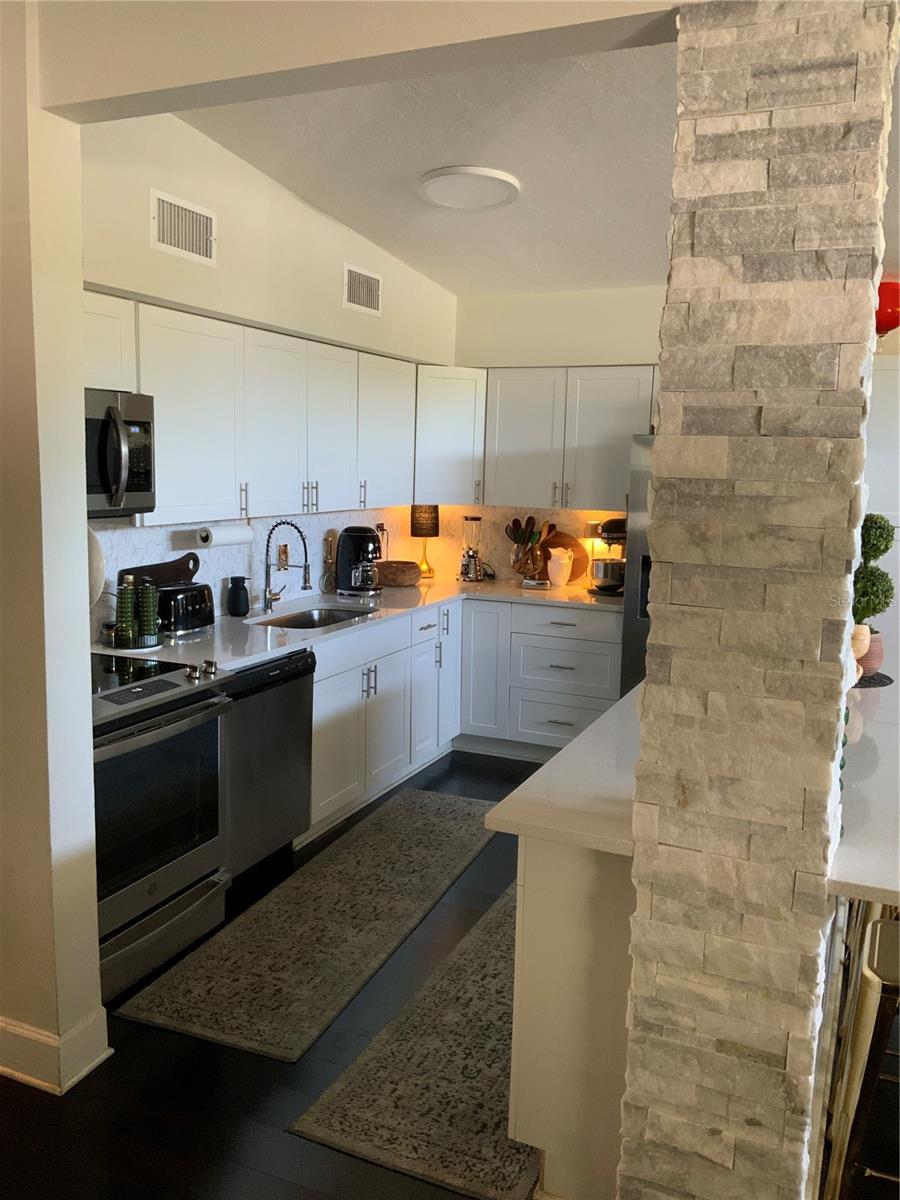 BAYSHORE GARDENS SEC 2 - Residential