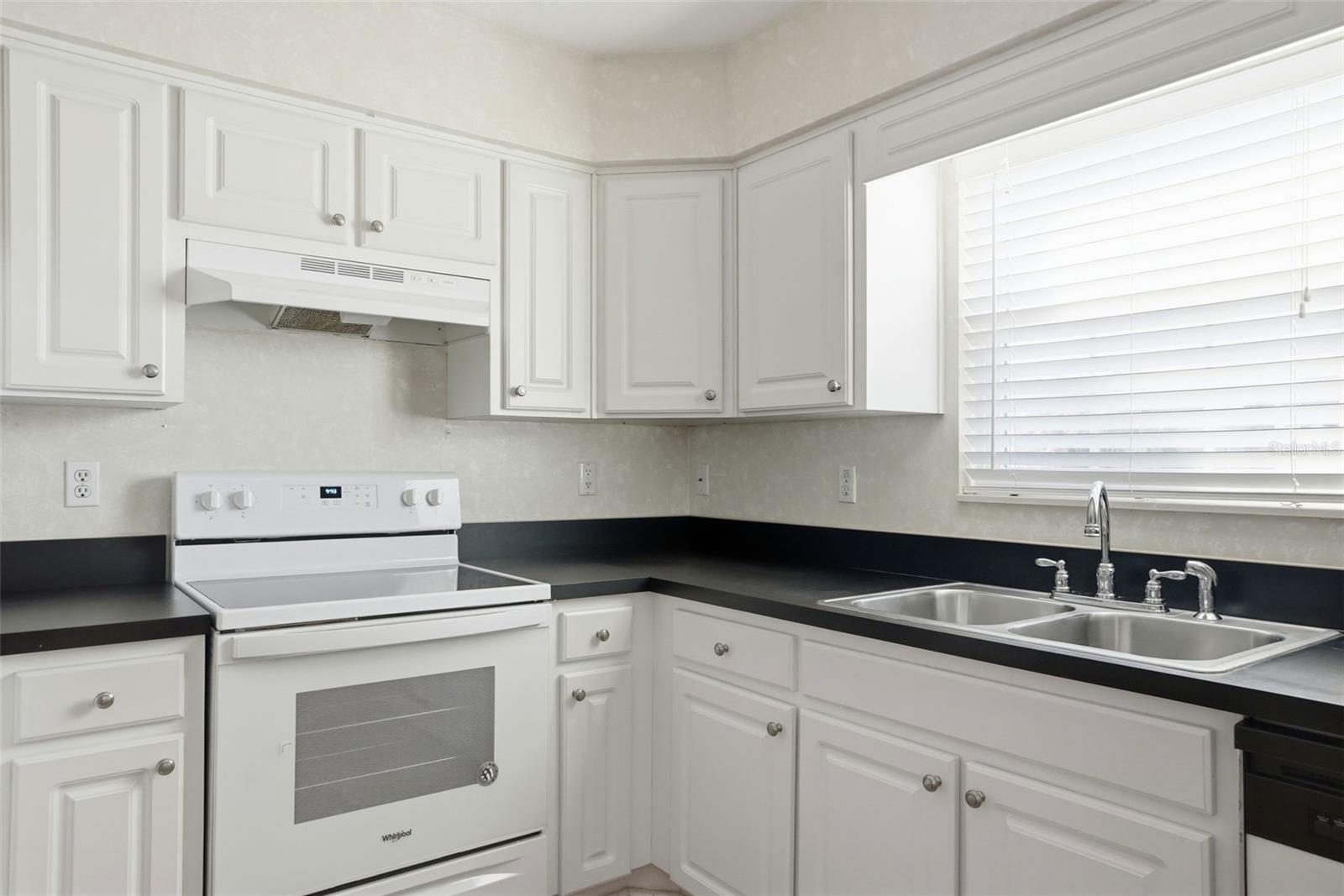 WEDGEWOOD MANOR PH 01 02 - Residential