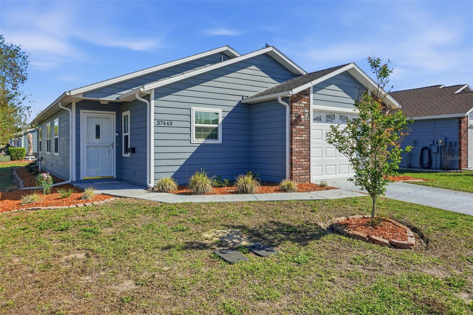 37443 REDBERRY COURT