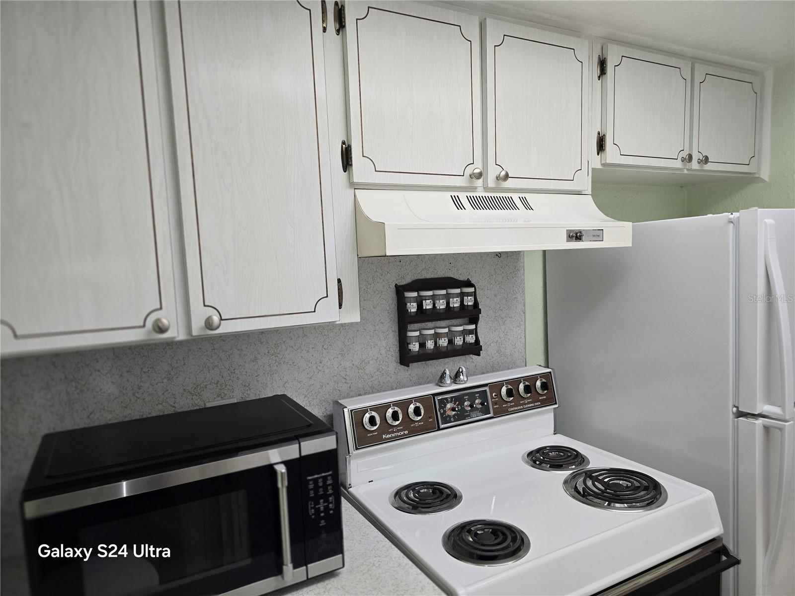 VILLA VALENCIA GARDEN CONDO - Residential