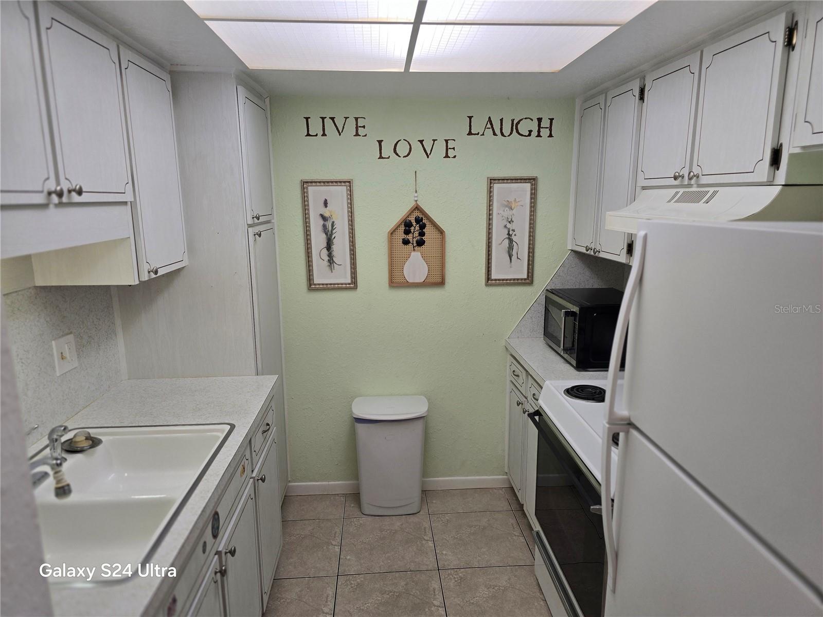 VILLA VALENCIA GARDEN CONDO - Residential