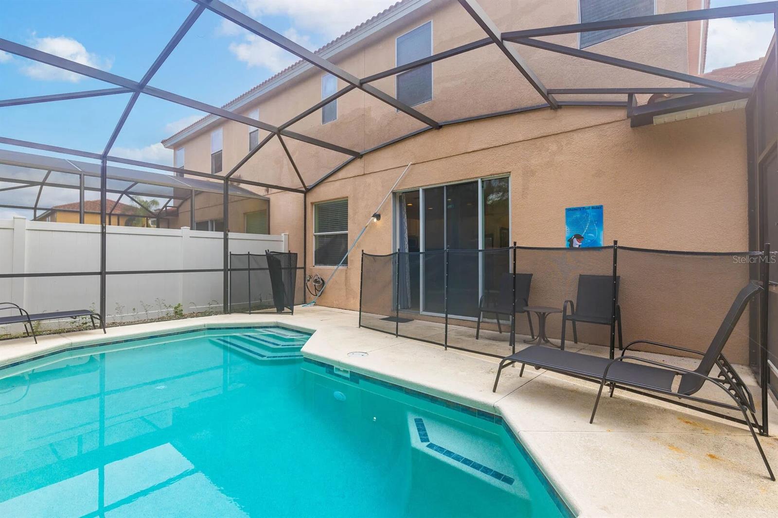 550 LAS FUENTES DRIVE