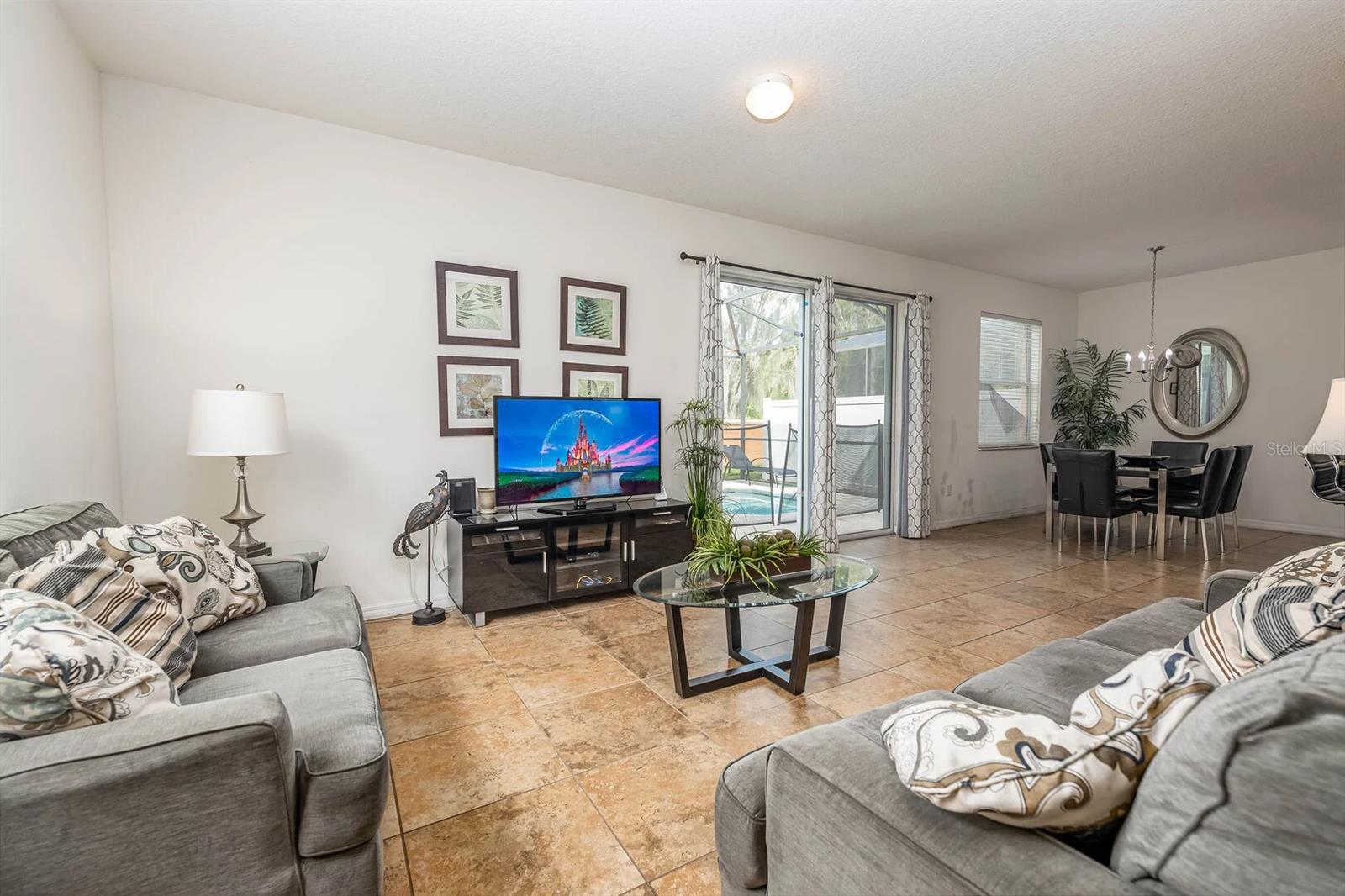 550 LAS FUENTES DRIVE