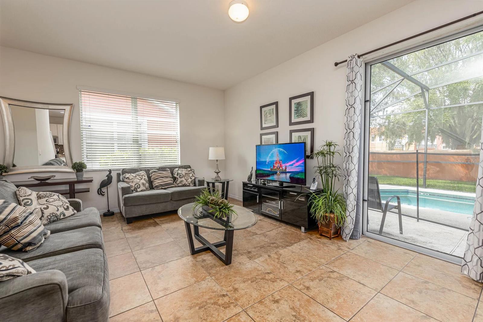 550 LAS FUENTES DRIVE
