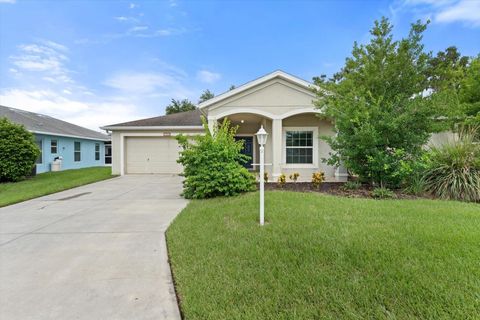 A home in PALMETTO