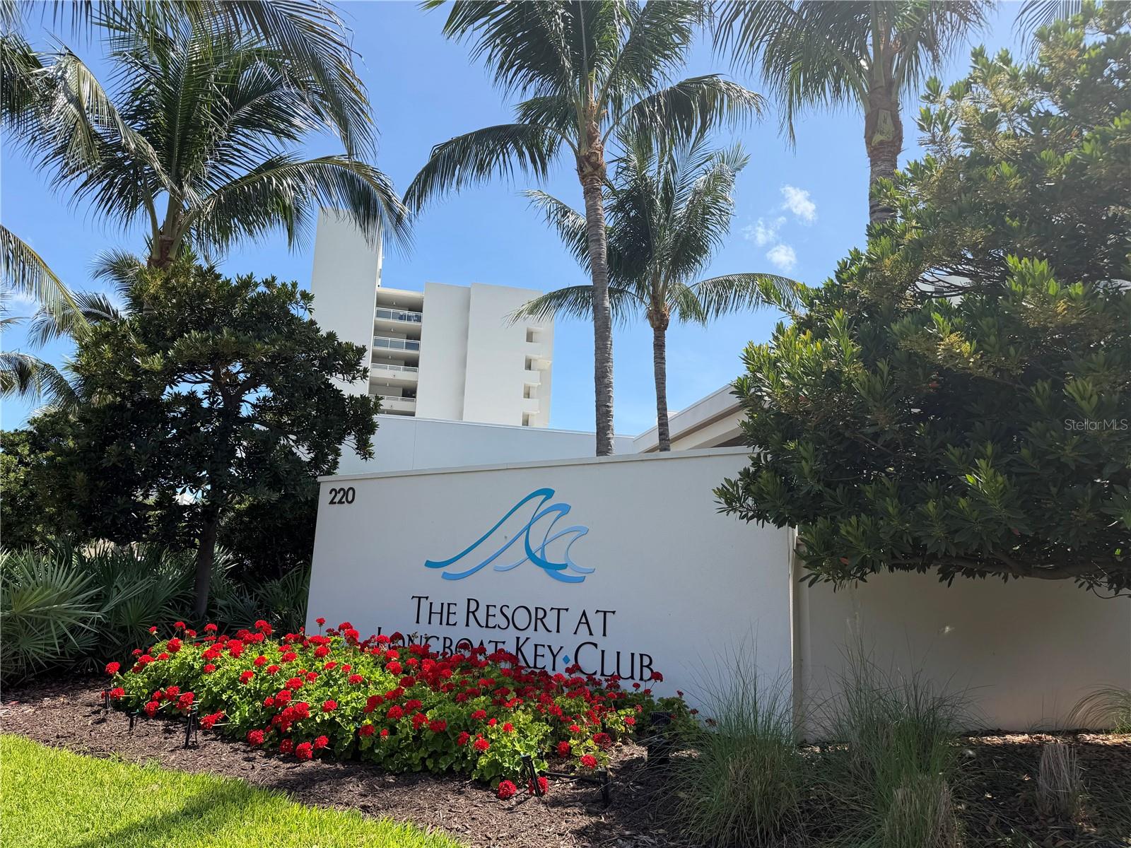 210 SANDS POINT ROAD 2402