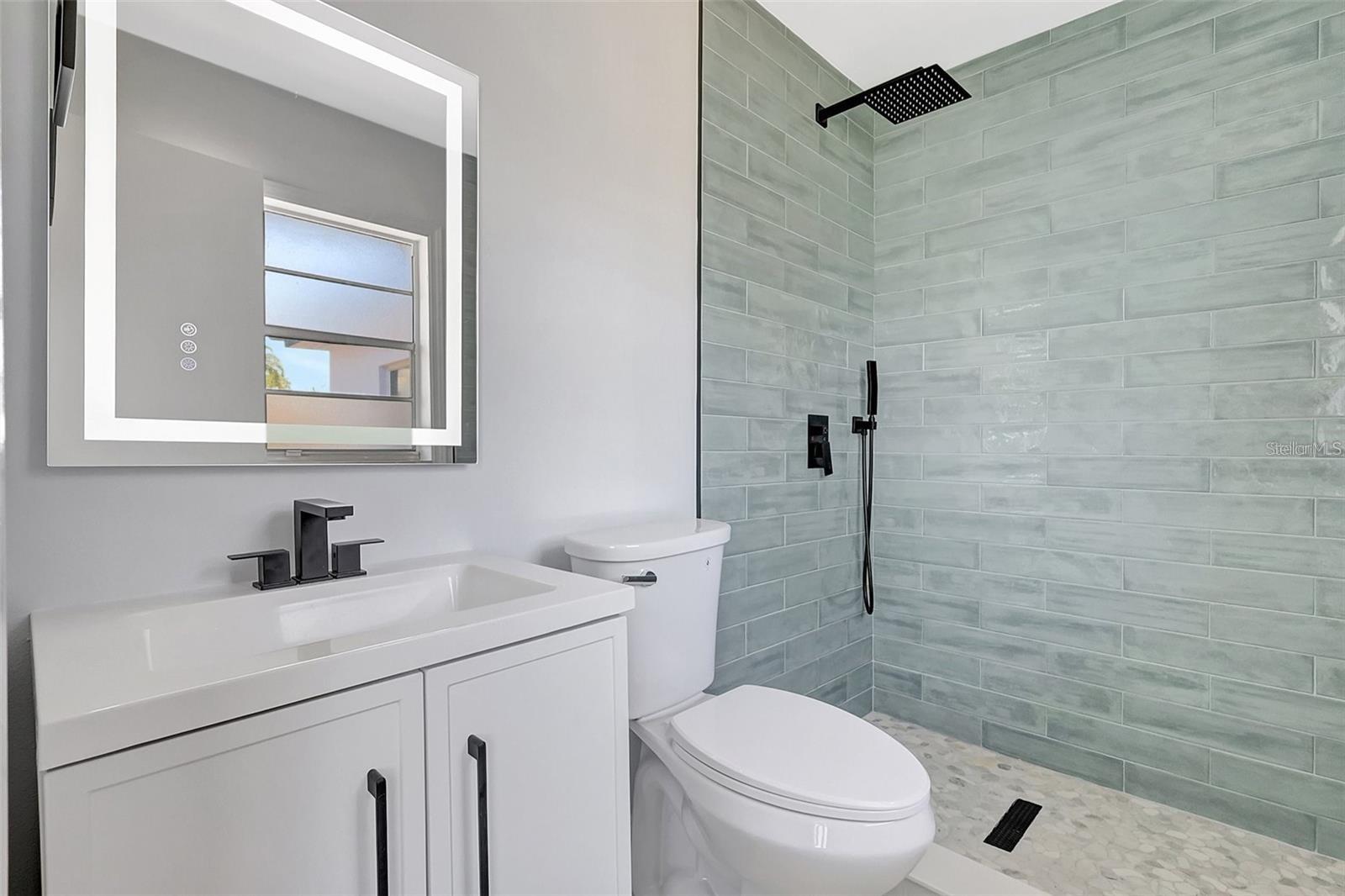 BAY CREST PARK UNIT 02 - Residential