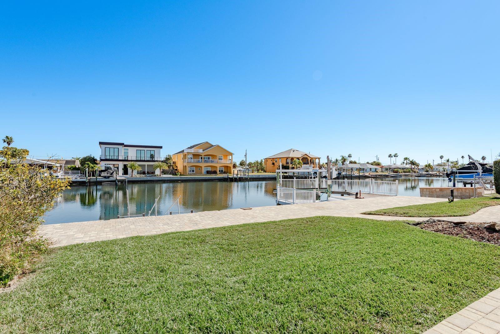 FLOR A MAR - Residential