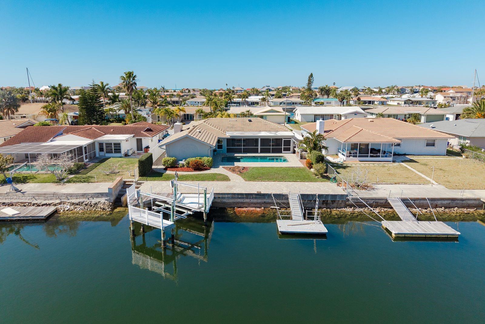 FLOR A MAR - Residential