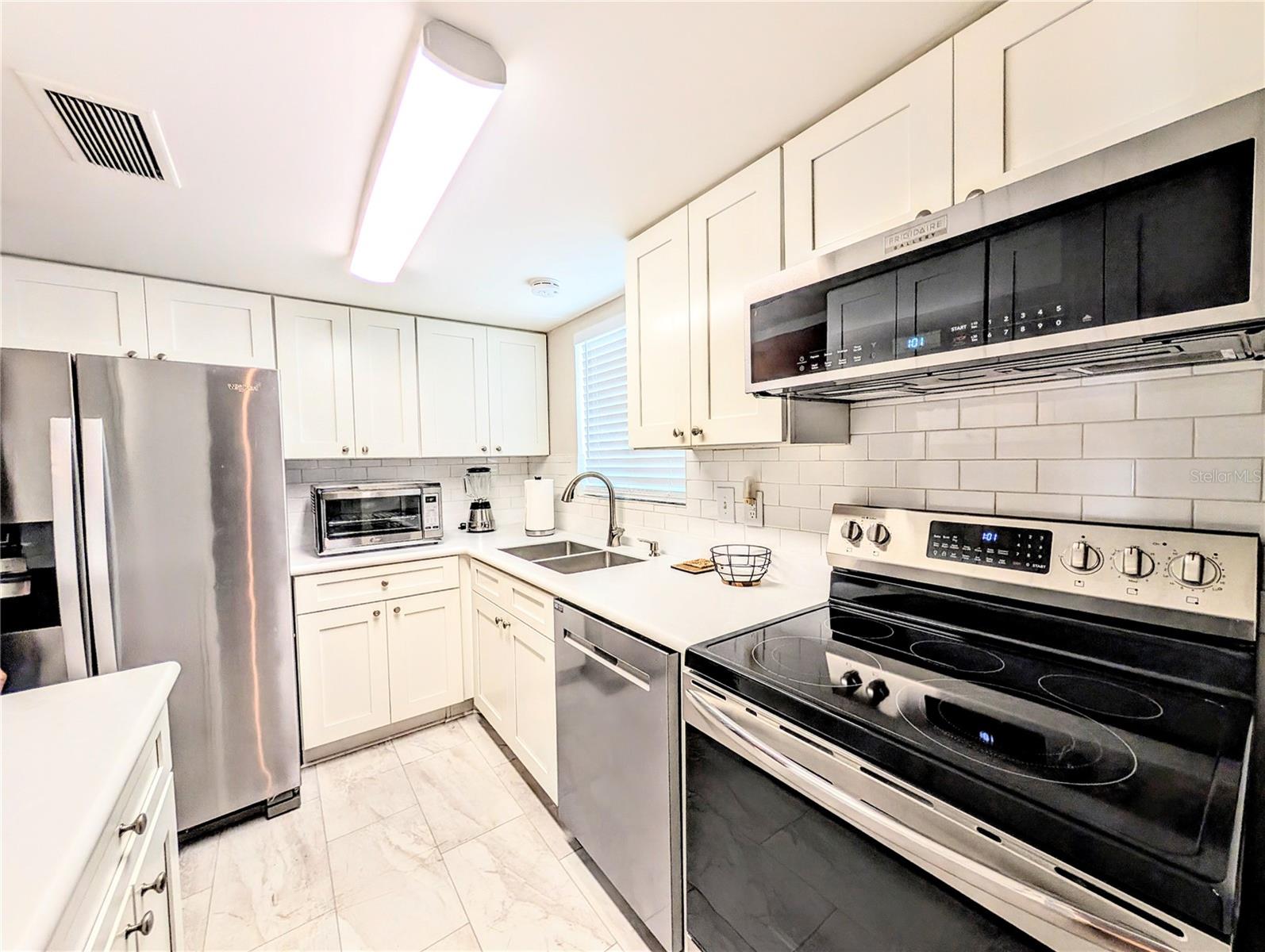 BAYSHORE GARDENS APTS 12 - Residential