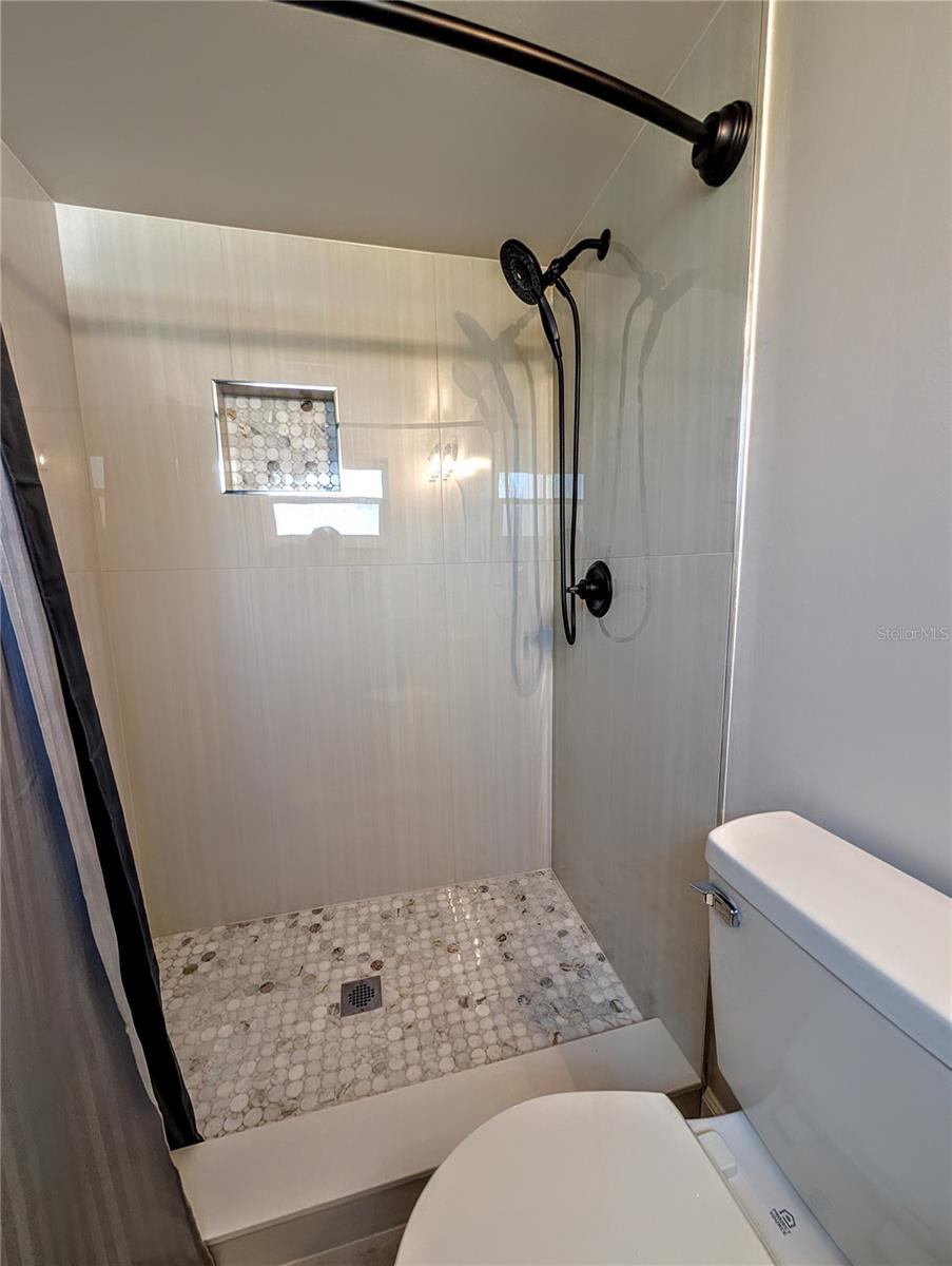 BAYSHORE GARDENS APTS 12 - Residential