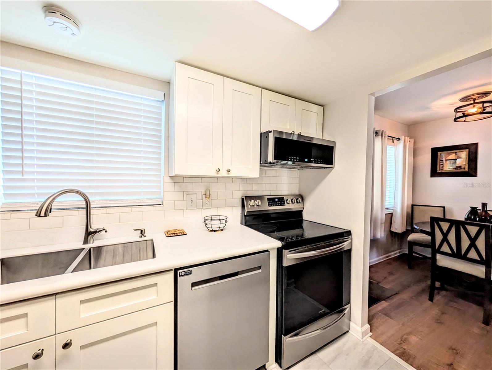 BAYSHORE GARDENS APTS 12 - Residential