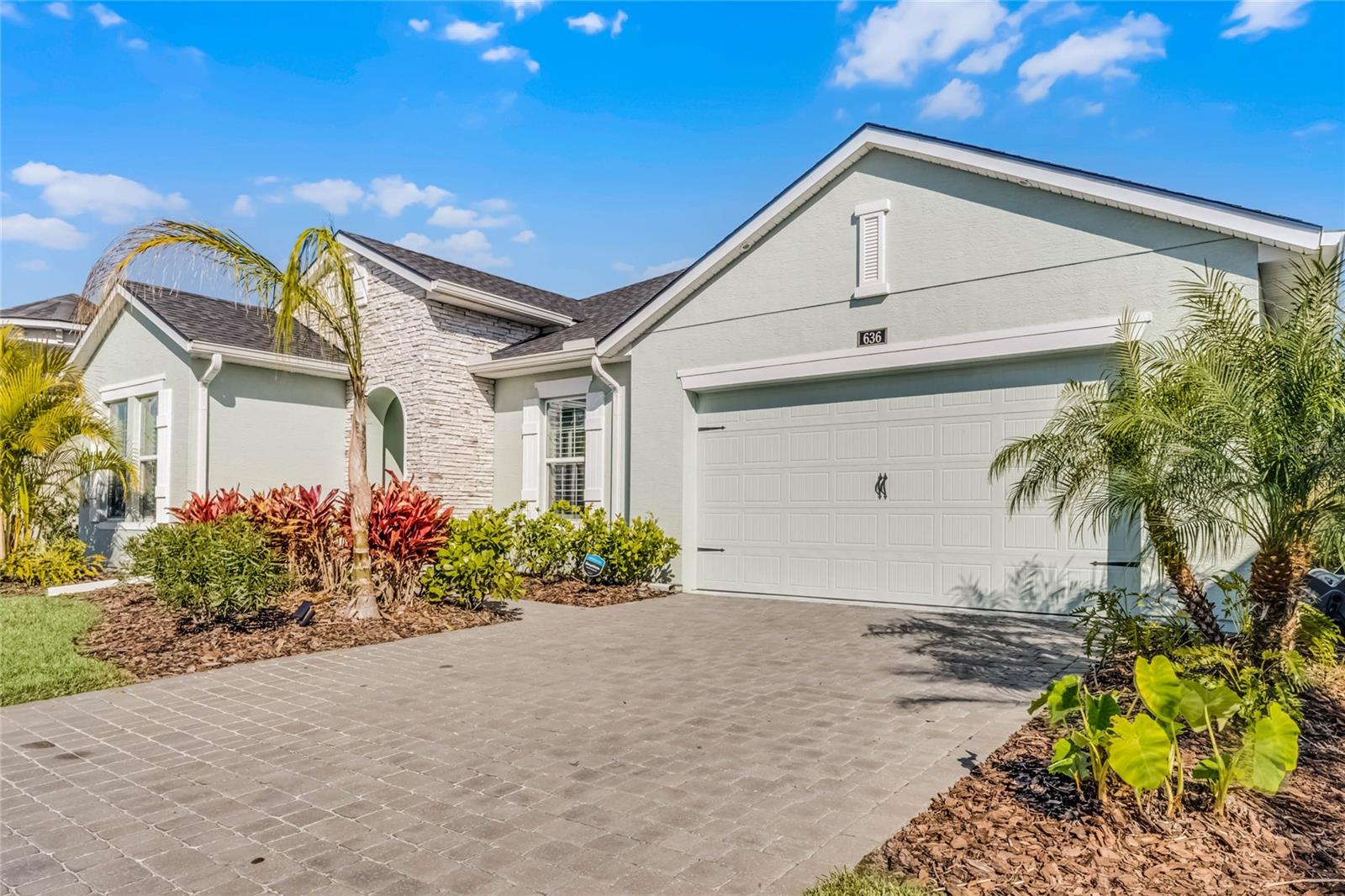 636 MOSAIC BOULEVARD