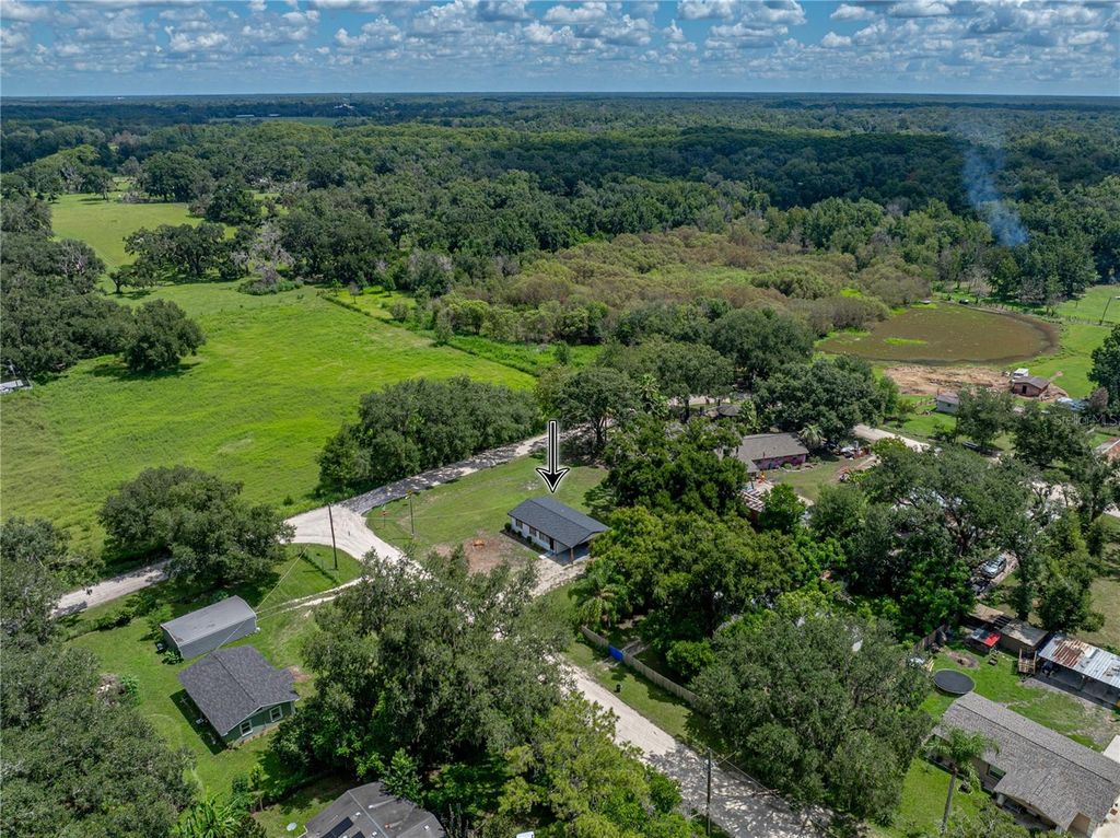 Photo of 18434 Geraldine Road, Dade City, FL 33523 (MLS # TB8418868)