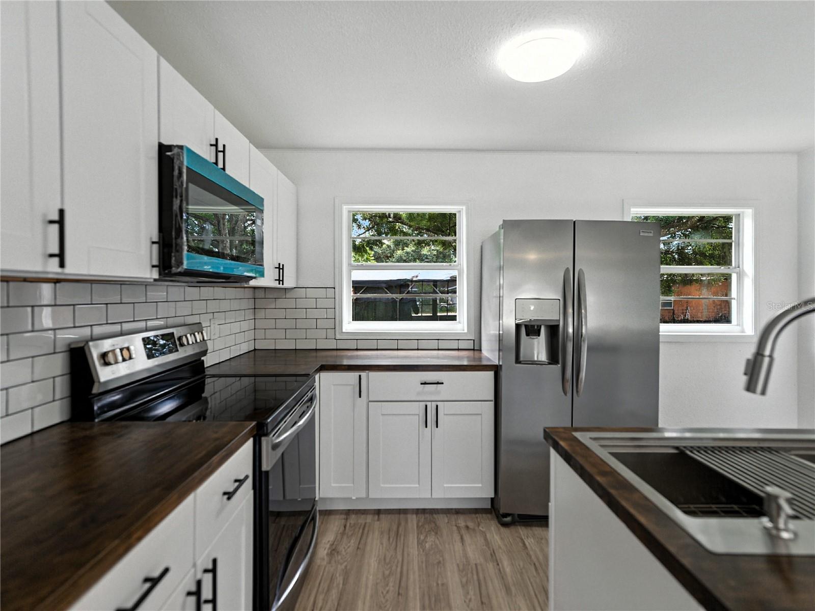 HILLCREST MANOR - Residential