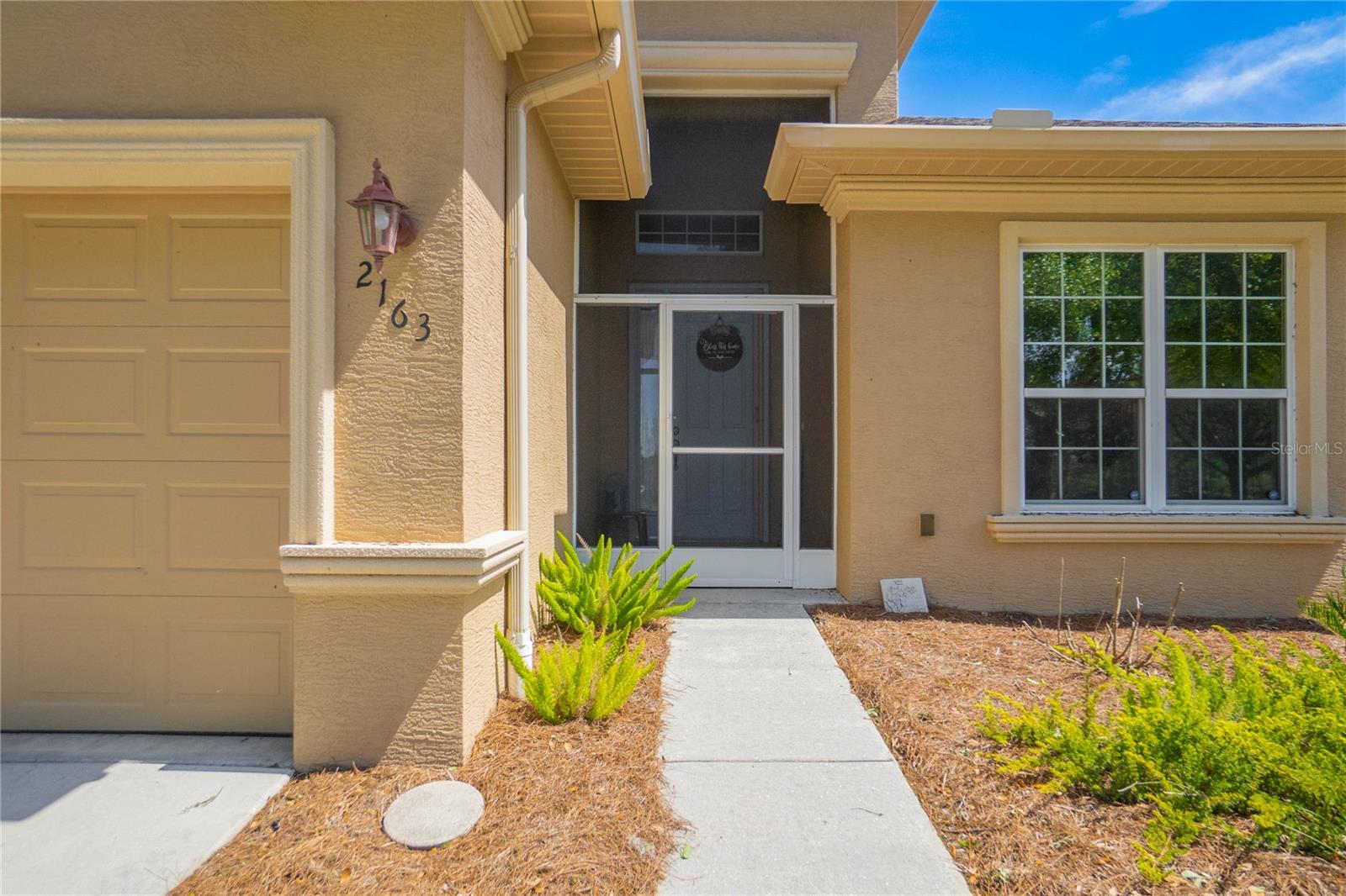 2163 N BRENTWOOD CIRCLE
