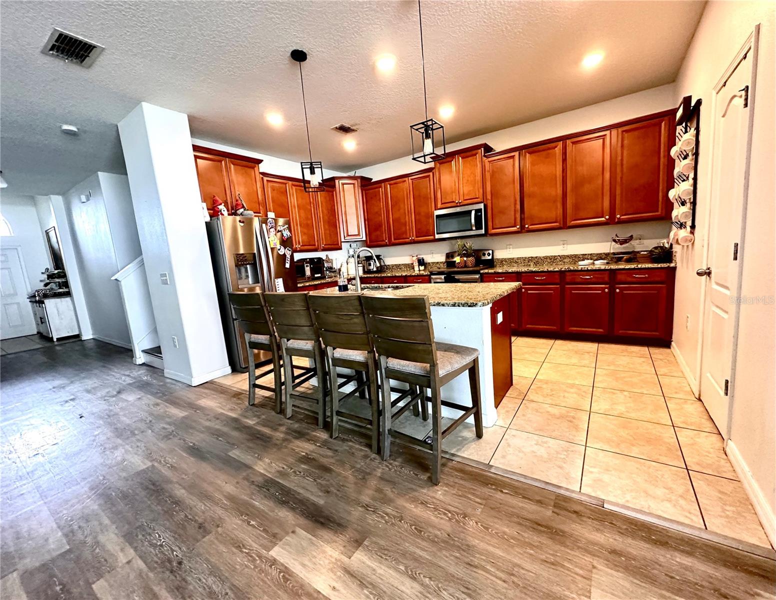 4841 HAVILLAND DRIVE