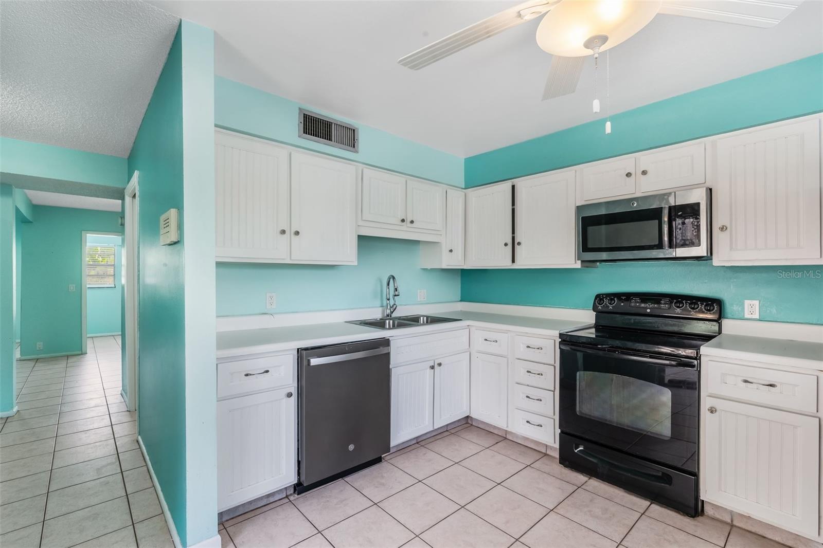 552 WINDMEADOWS STREET