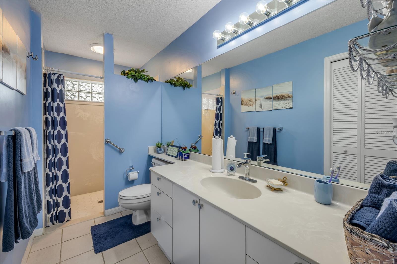 INDIGO UNIT 06 - Residential