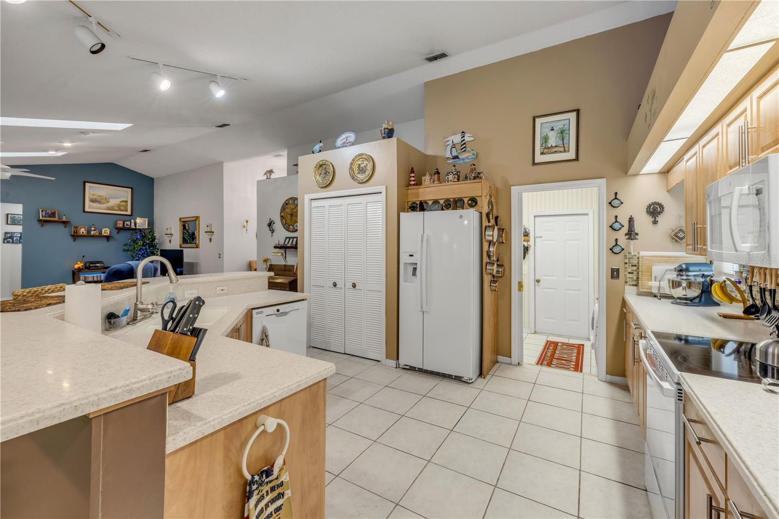 INDIGO UNIT 06 - Residential