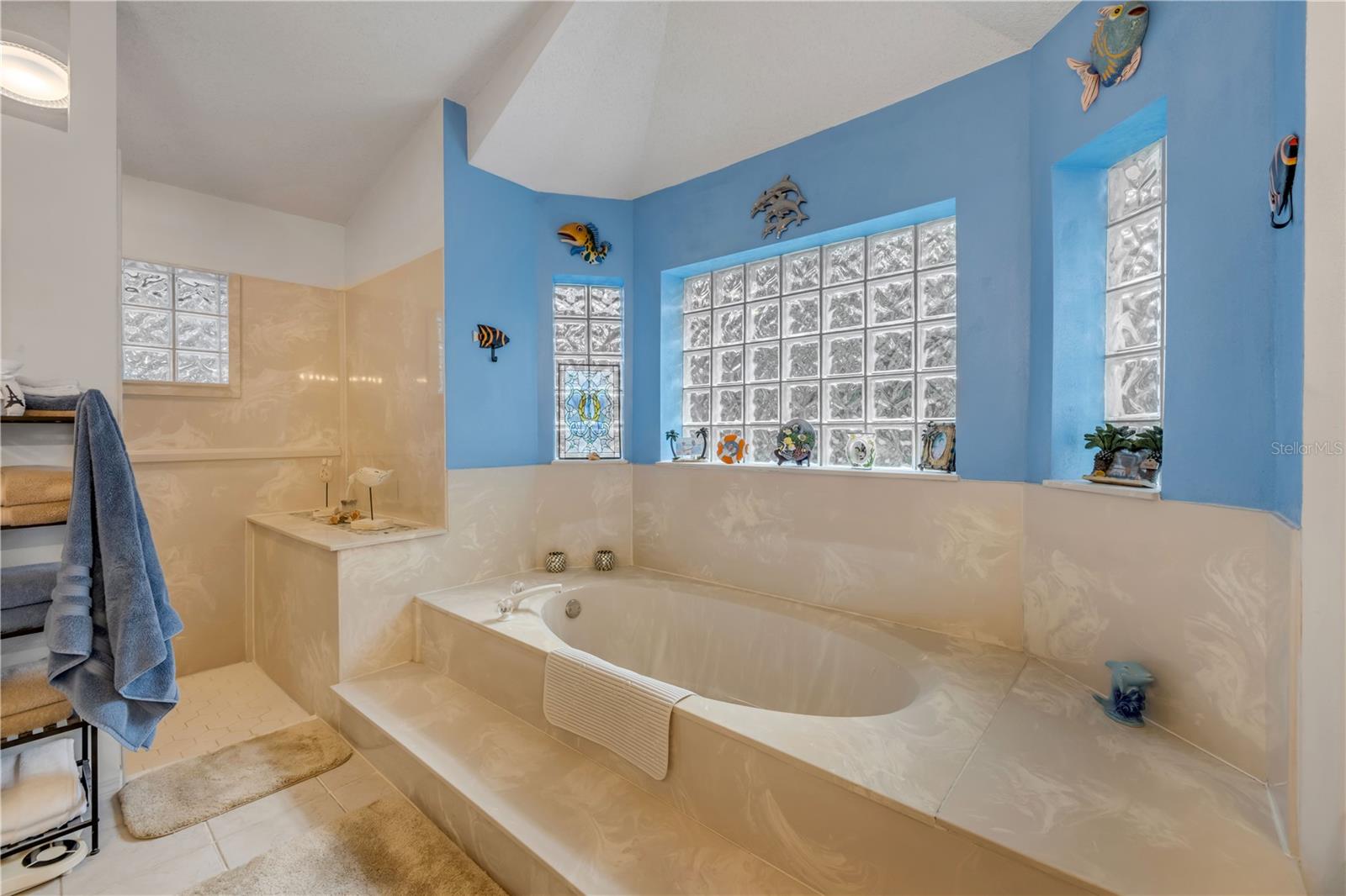 INDIGO UNIT 06 - Residential