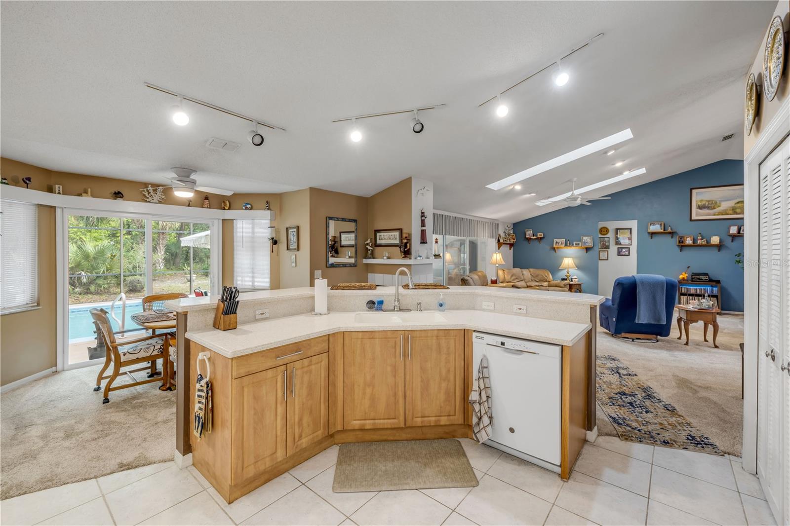 INDIGO UNIT 06 - Residential