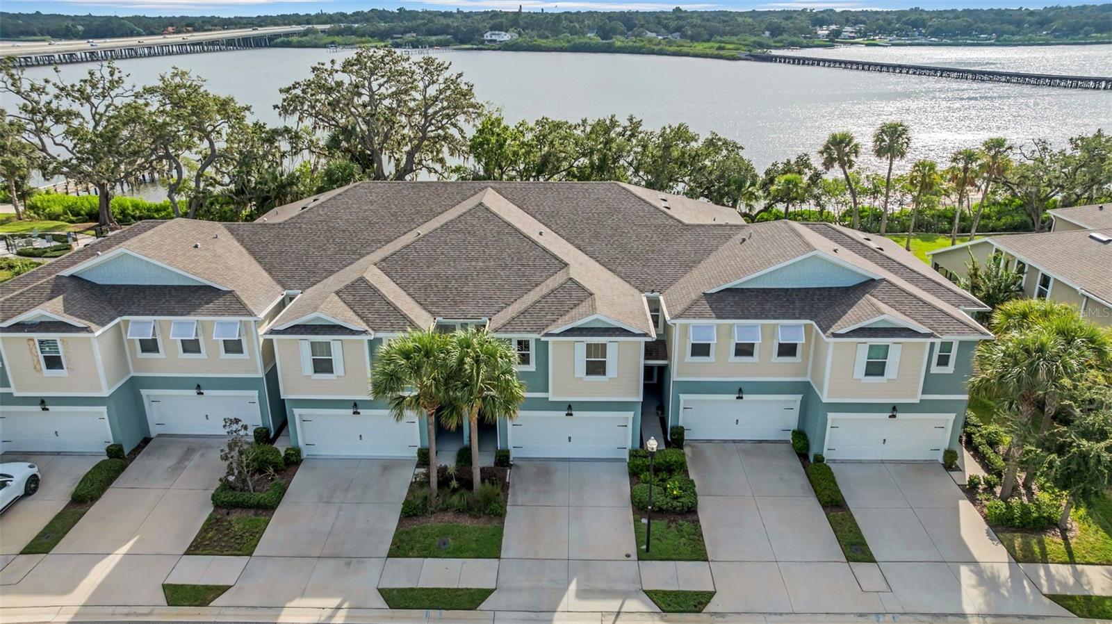 BAYSIDE TERRACE - Residential