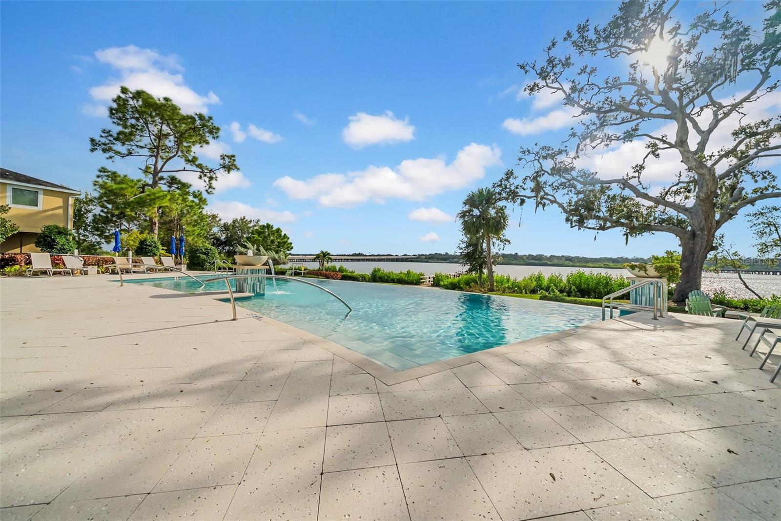 BAYSIDE TERRACE - Residential