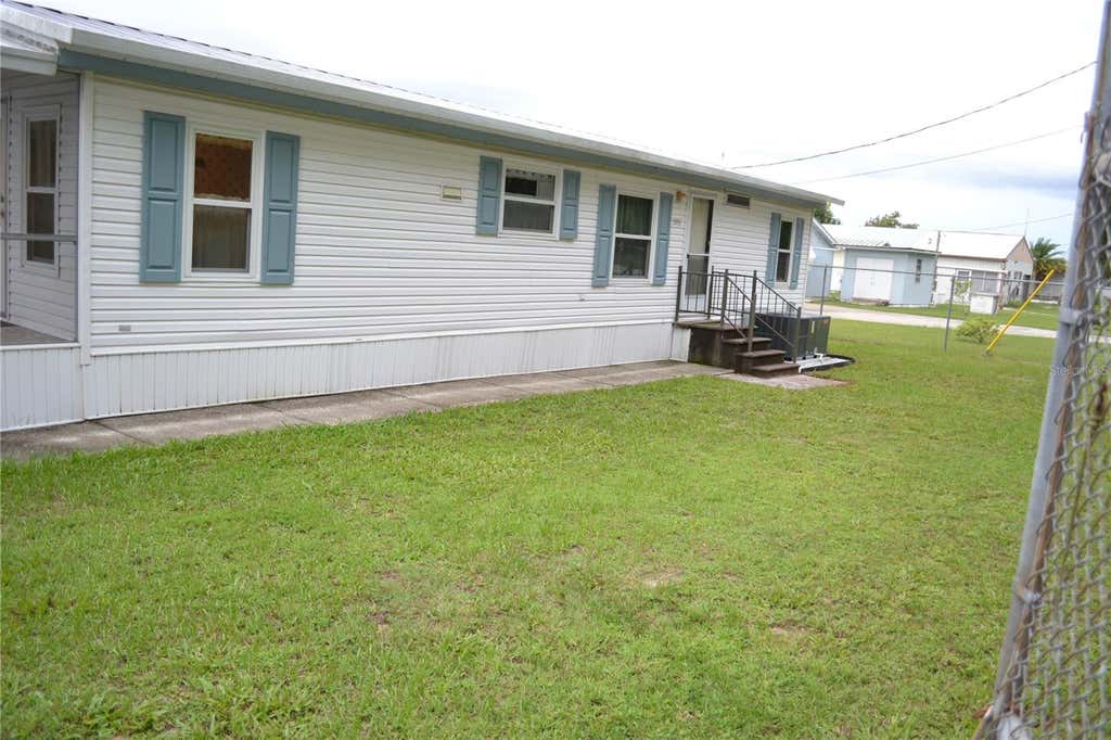 Photo of 5951 SE 158th Court, Ocklawaha, FL 32179 (MLS # OM730019)
