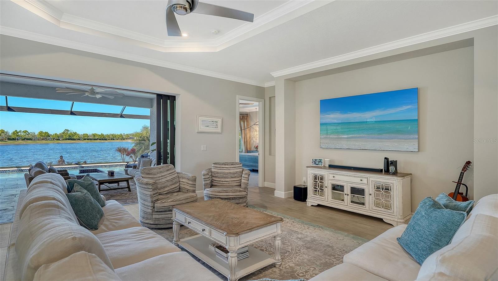 ARTISAN LAKES - Residential