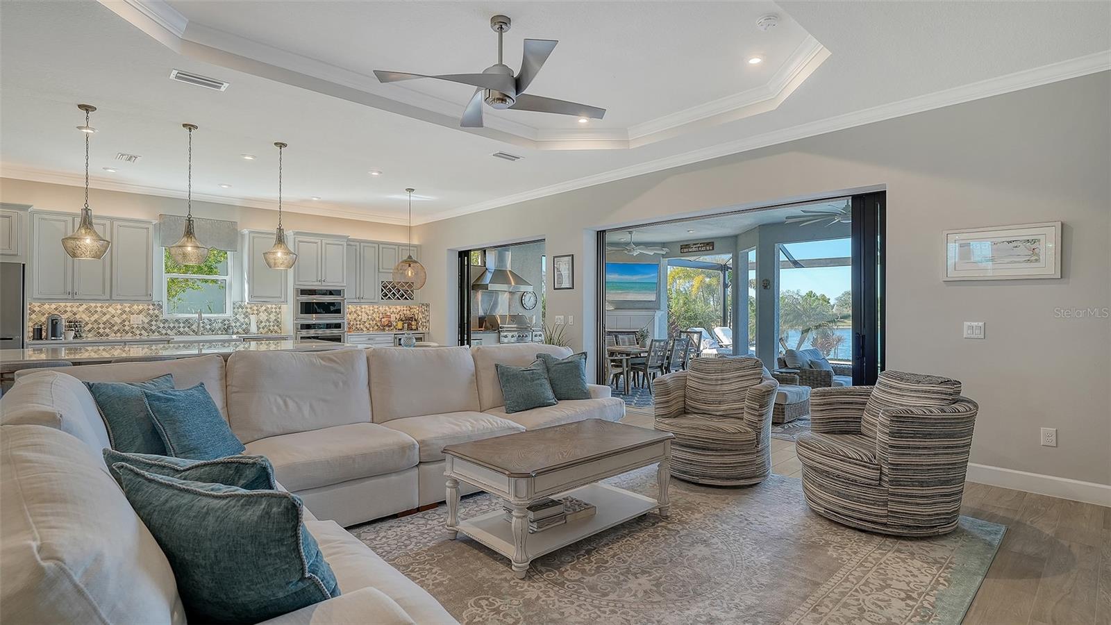 ARTISAN LAKES - Residential