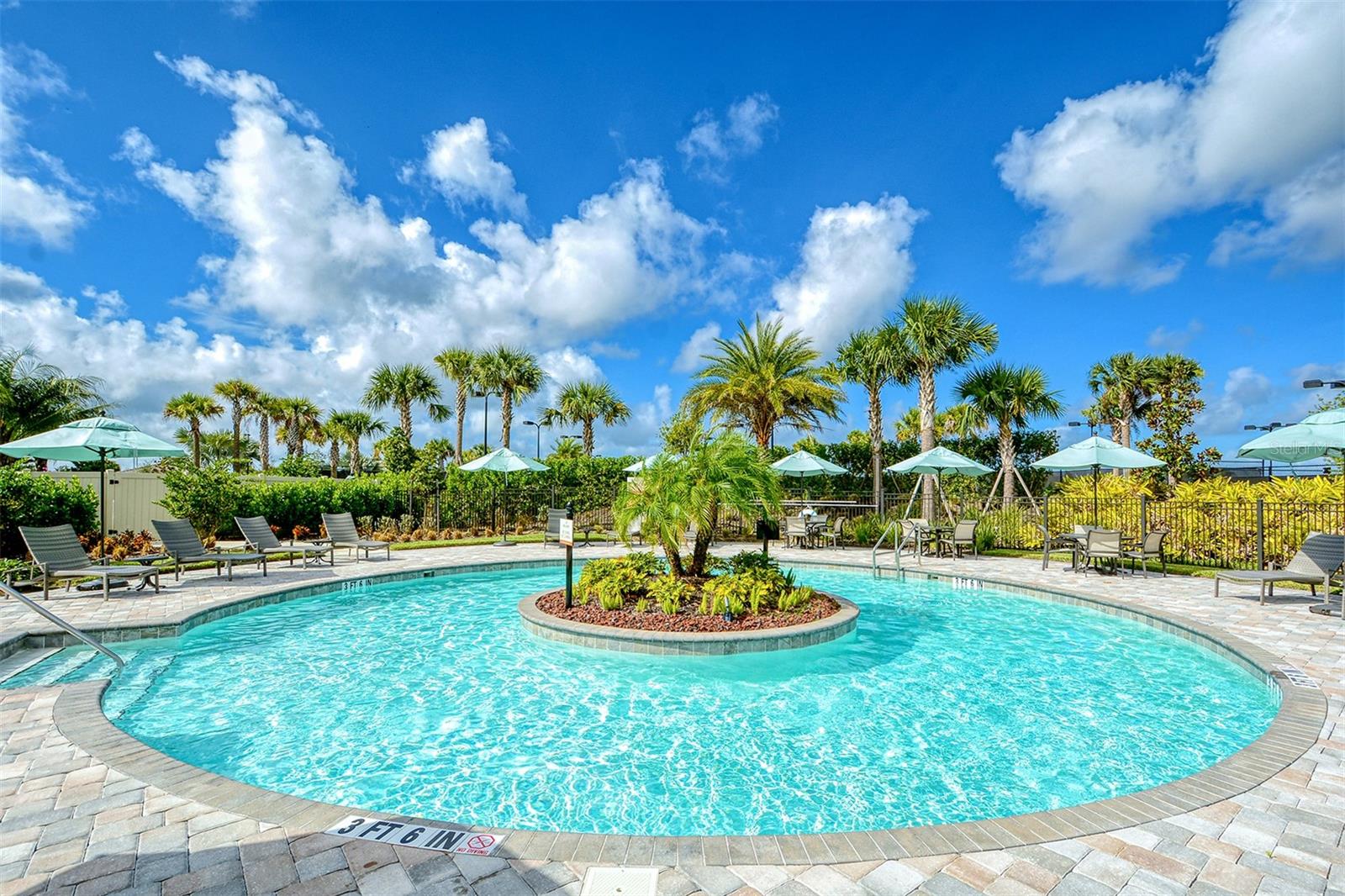 ARTISAN LAKES - Residential