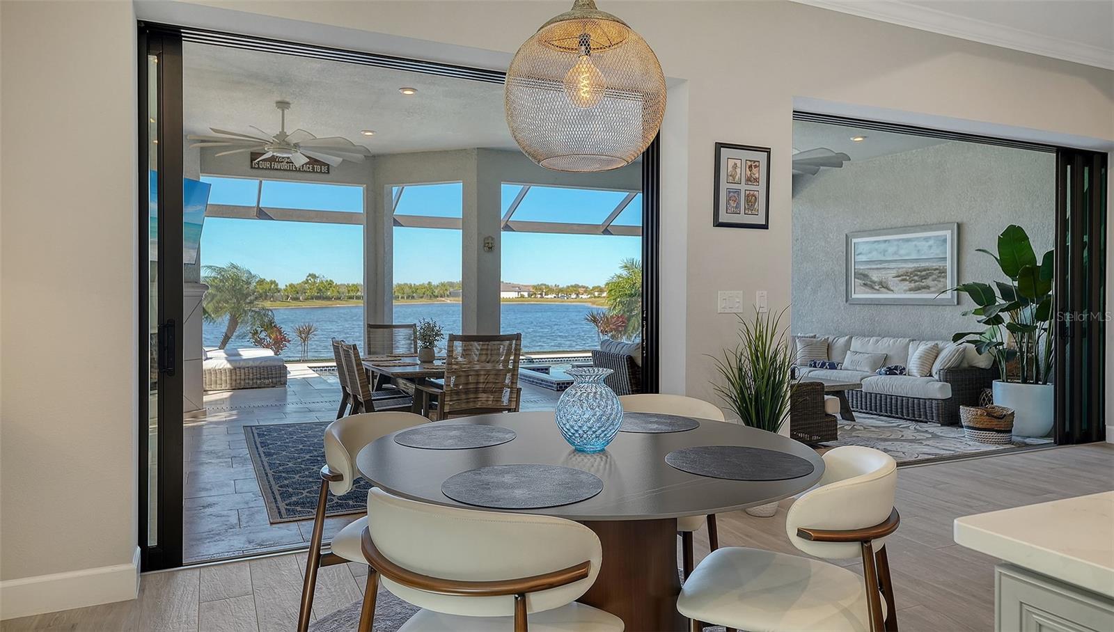 ARTISAN LAKES - Residential