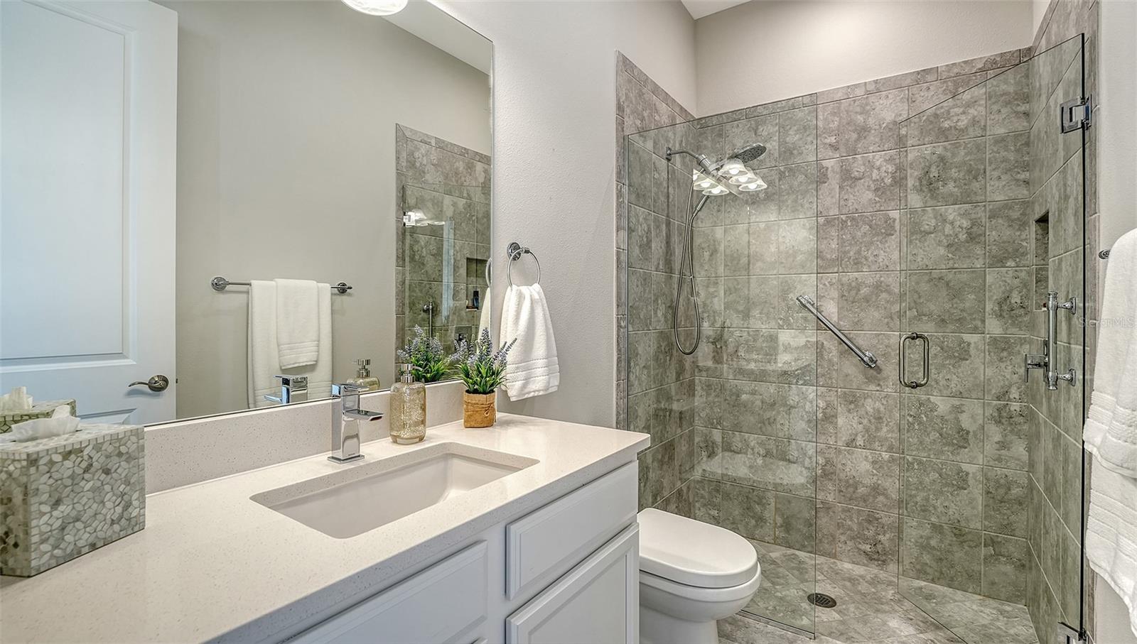 ARTISAN LAKES - Residential