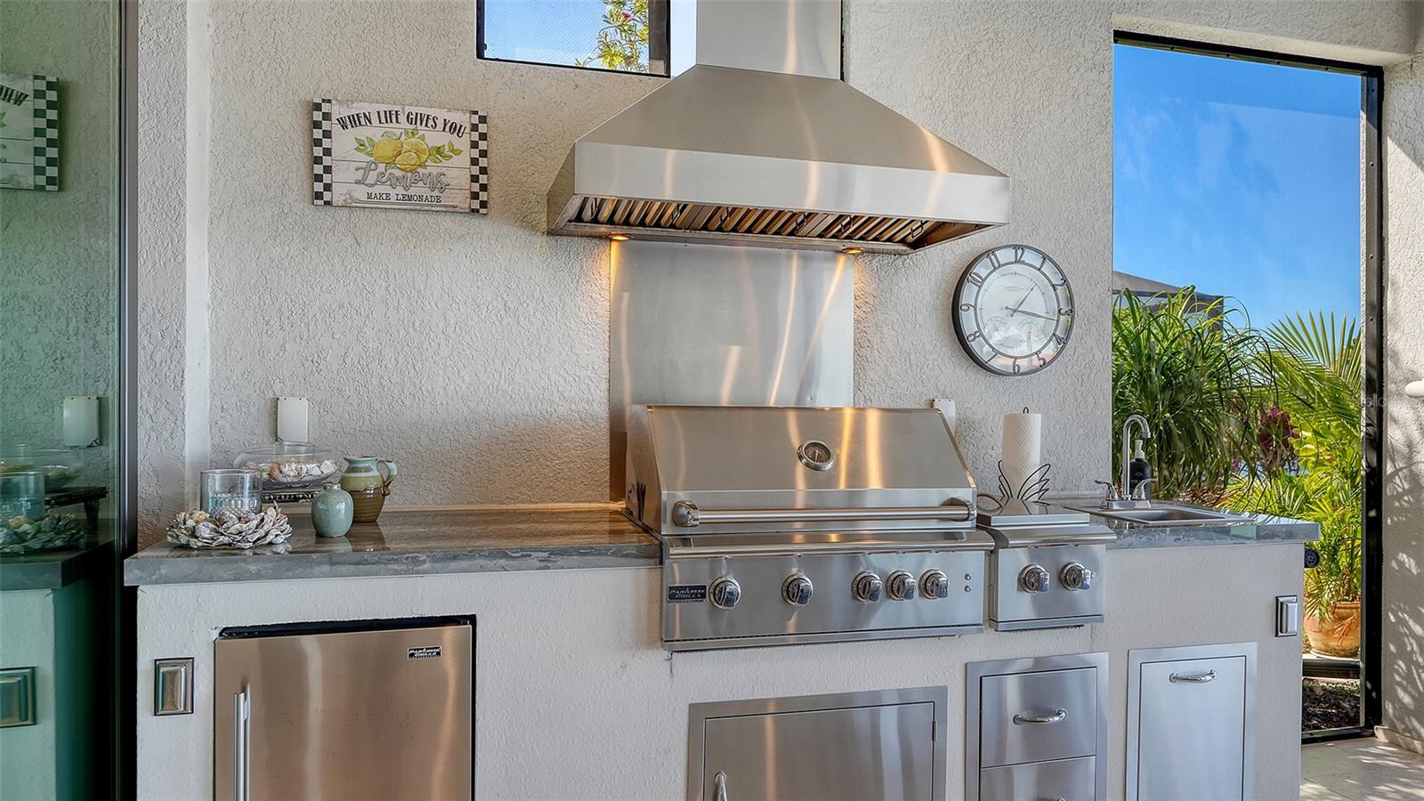 ARTISAN LAKES - Residential