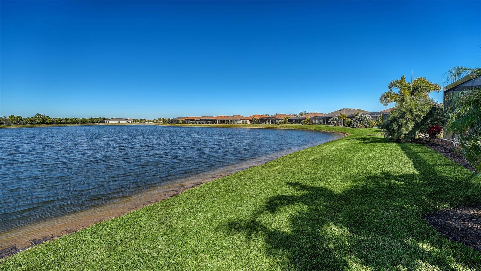 ARTISAN LAKES - Residential