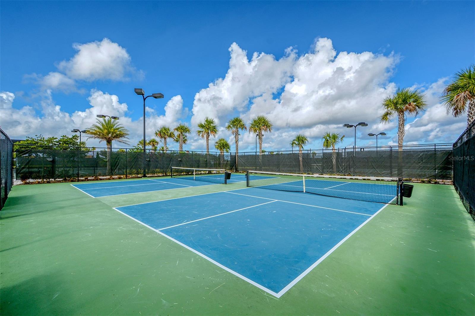 ARTISAN LAKES - Residential