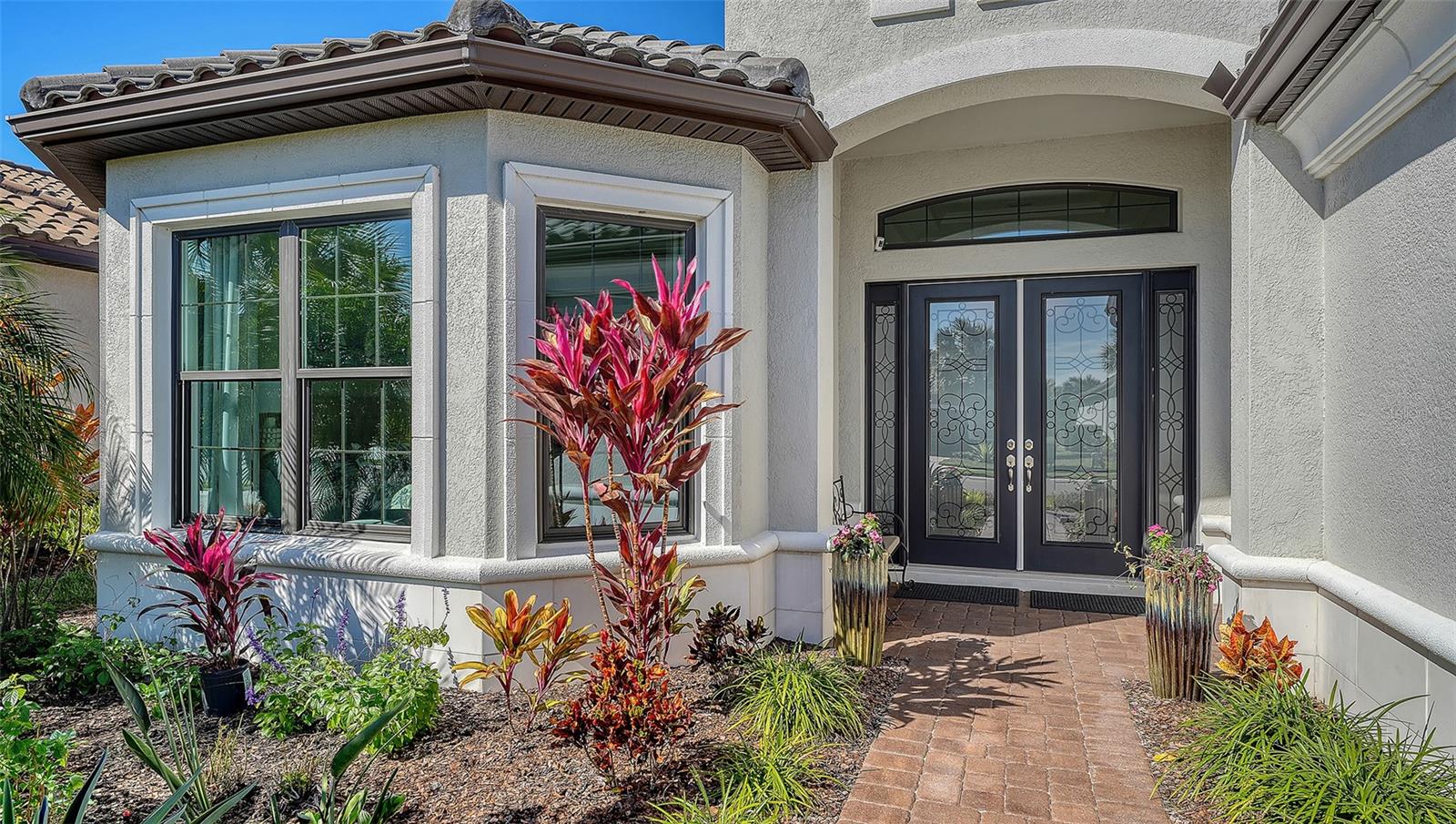 ARTISAN LAKES - Residential