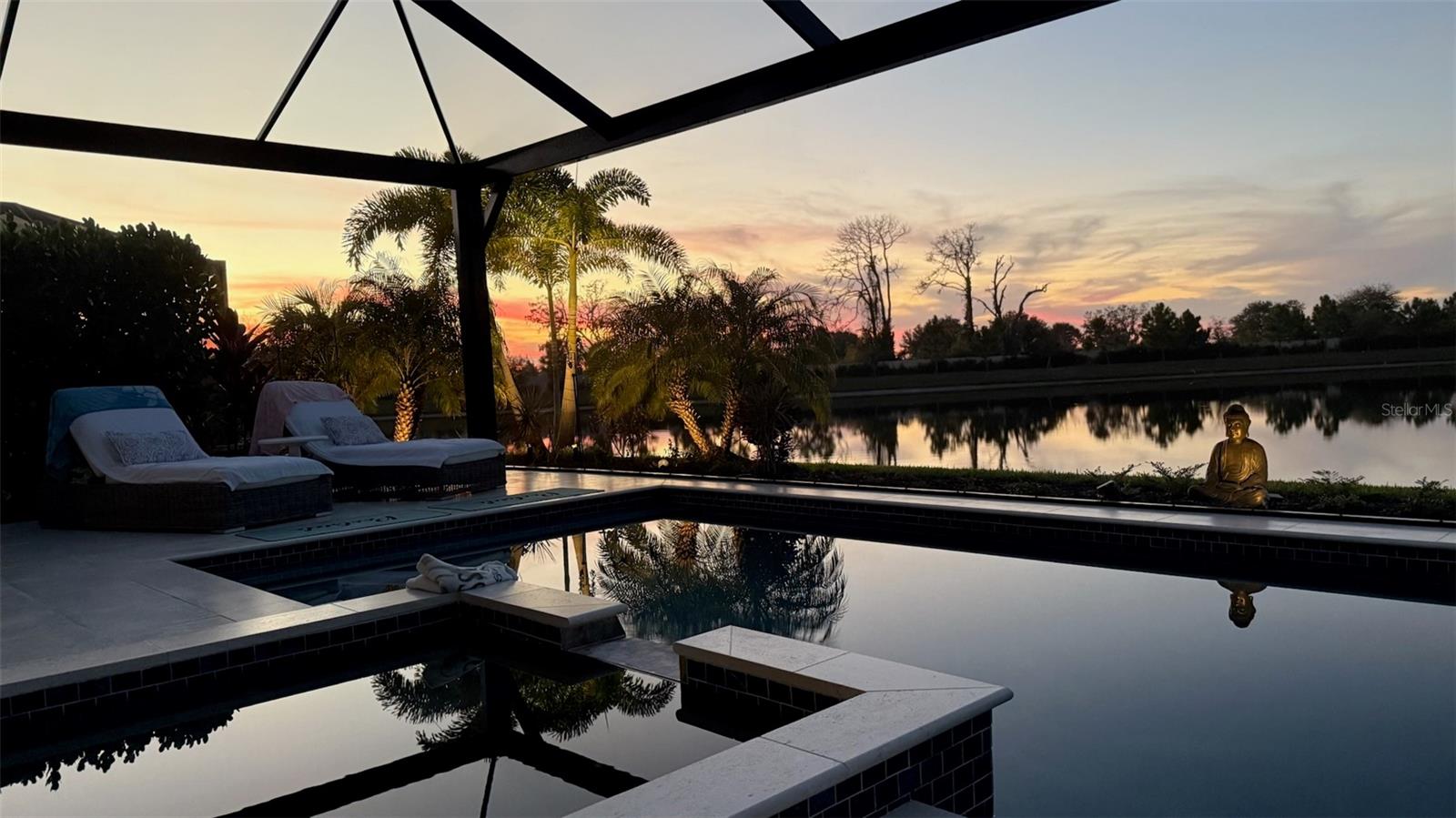 ARTISAN LAKES - Residential