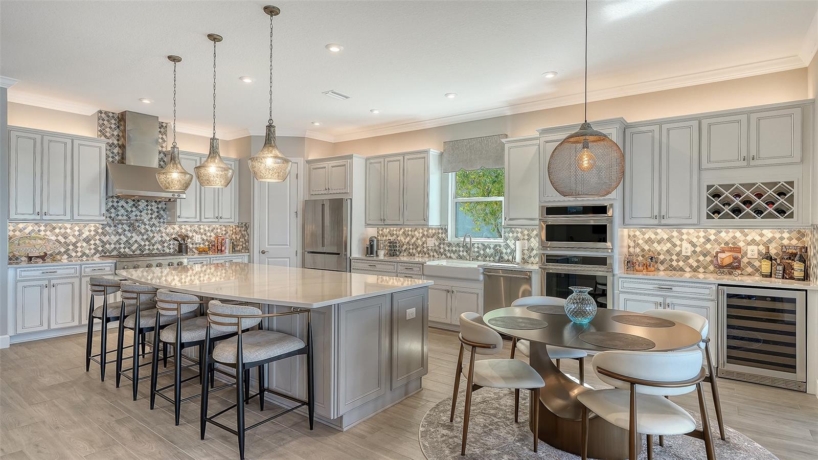 ARTISAN LAKES - Residential