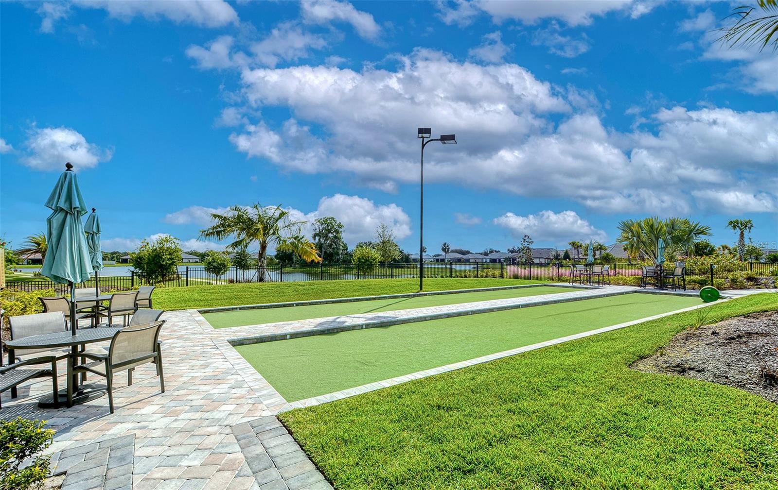 ARTISAN LAKES - Residential