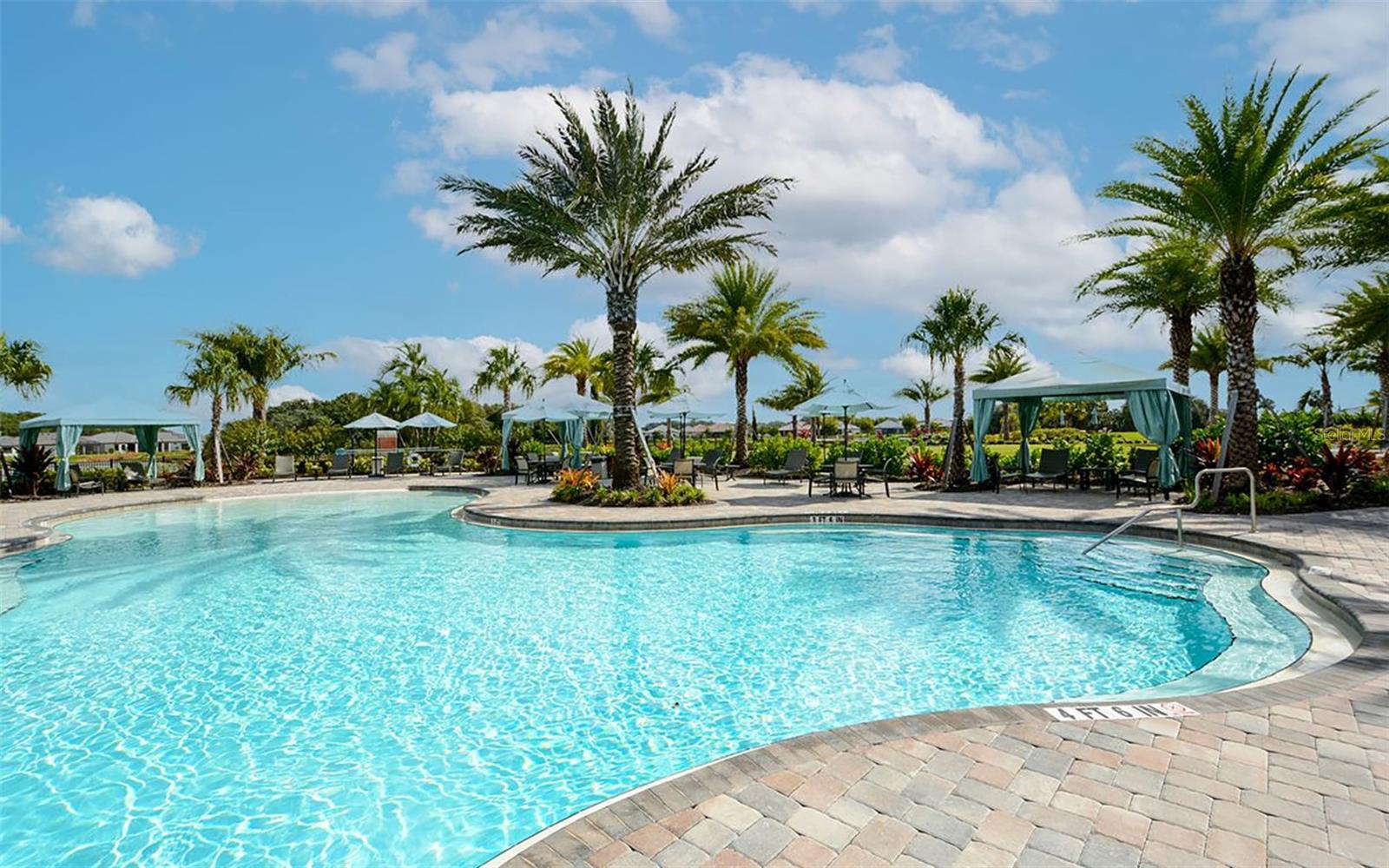 ARTISAN LAKES - Residential