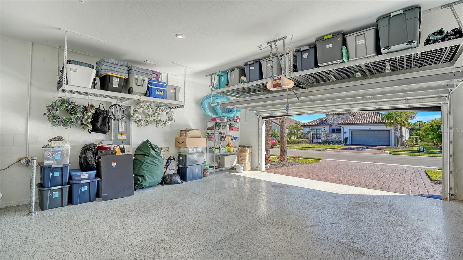 ARTISAN LAKES - Residential