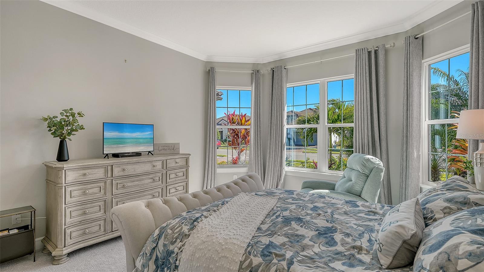 ARTISAN LAKES - Residential