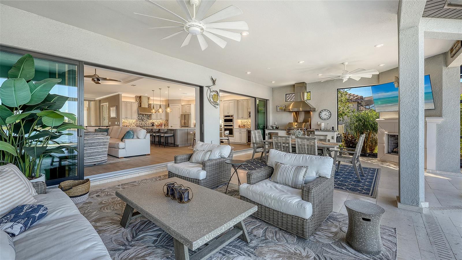 ARTISAN LAKES - Residential