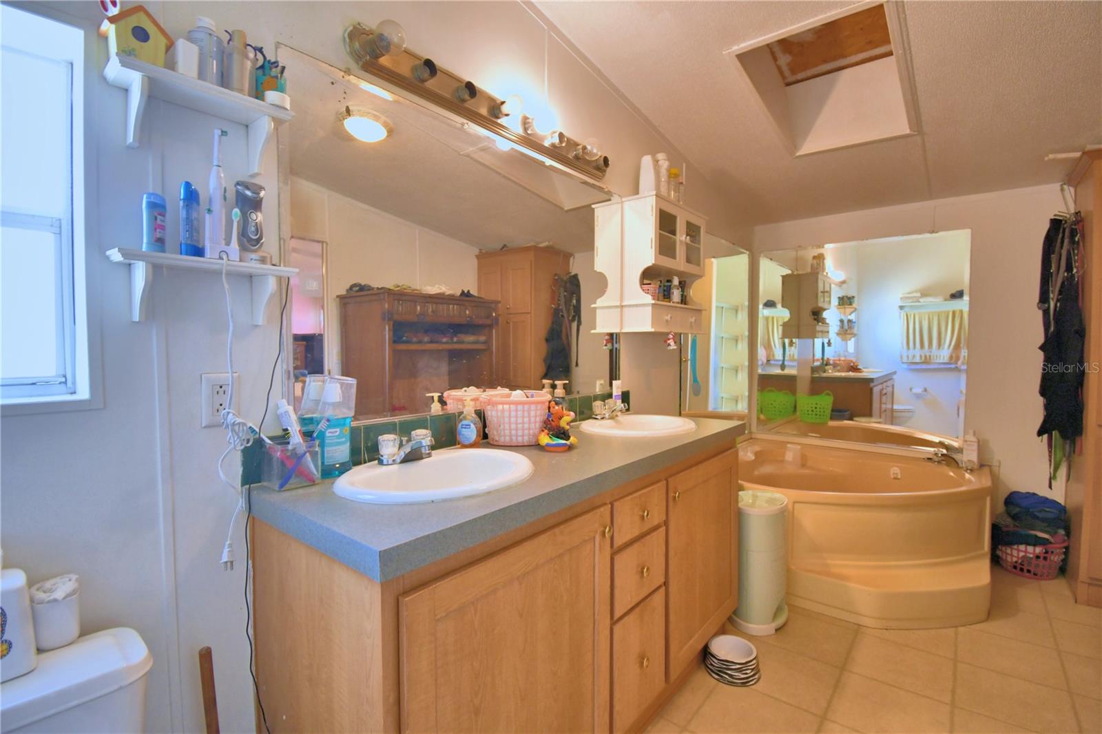 TIGER CREEK GROVES - Residential