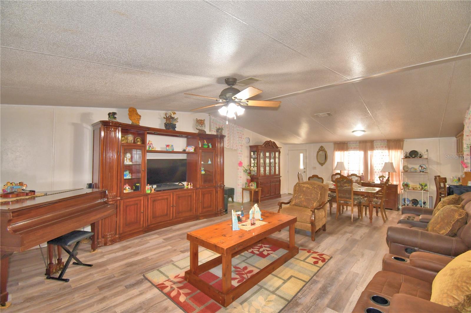 TIGER CREEK GROVES - Residential